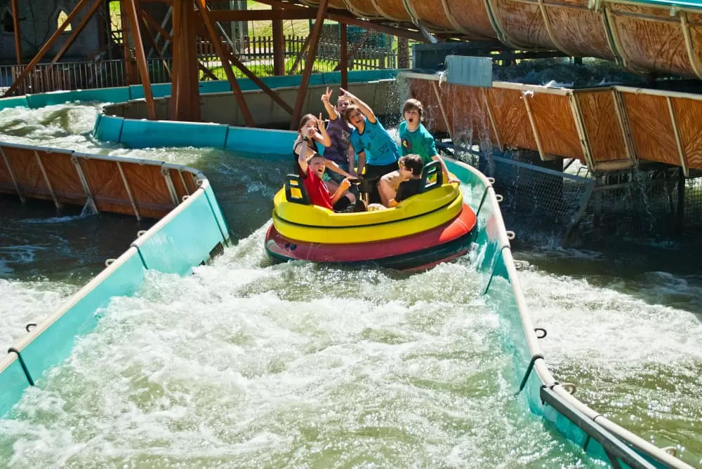 Familienland Wildwasser Rutsche